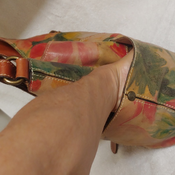 Patricia Nash. Large, Italian leather shoulder bag - Picture 7 of 16